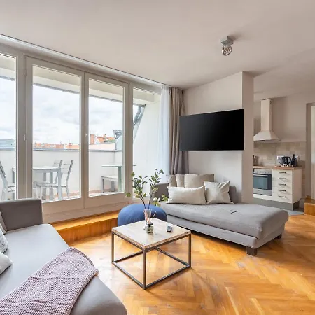 Schoenhouse Avenue - Digital Access Berlin