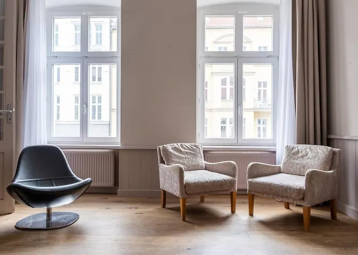 Schoenhouse Avenue - Digital Access Berlin