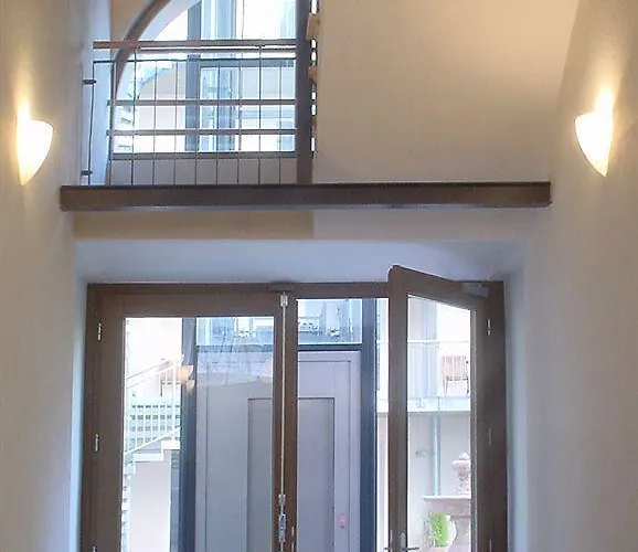 Schoenhouse Avenue - Digital Access *