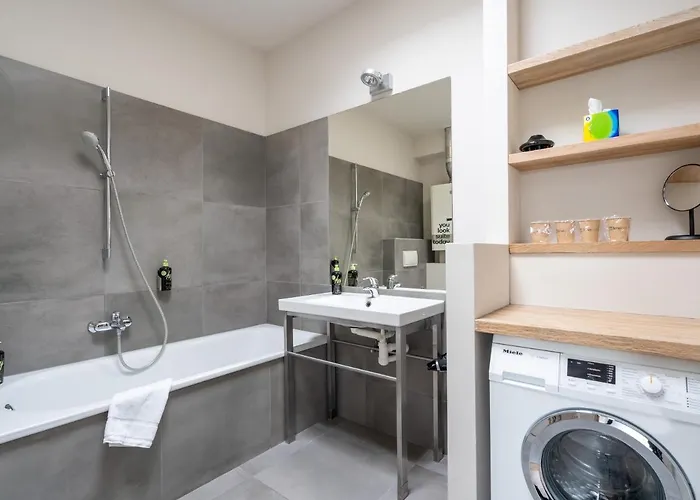 Schoenhouse Avenue - Digital Access