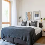 Schoenhouse Avenue - Digital Access *