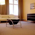 Schoenhouse Avenue - Digital Access Берлин