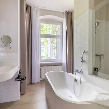 Schoenhouse Avenue - Digital Access Berlijn