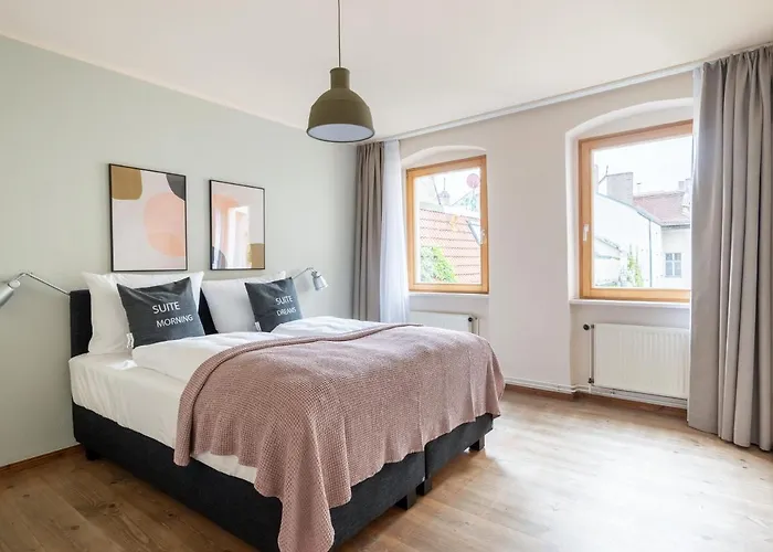 Schoenhouse Avenue - Digital Access