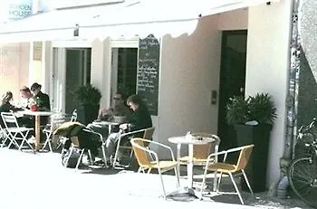 Schoenhouse Avenue - Digital Access